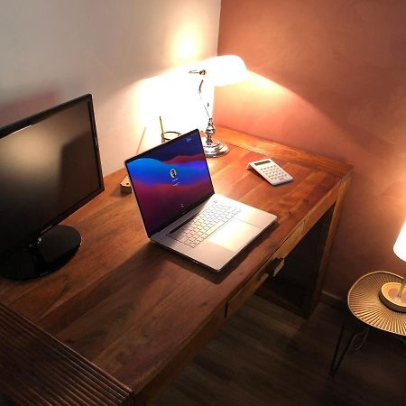 Casa Toret: Bilocale Luminoso E Moderno, Ben Attrezzata トリノ エクステリア 写真